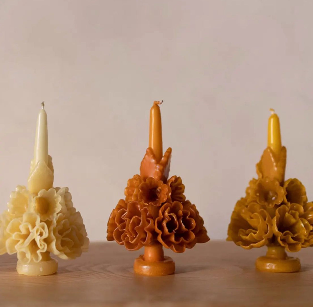Mexican Handmade 5.9" Oaxaca Beeswax Candle- Xochitl CoLores Decor l Mexican Artisan Decor