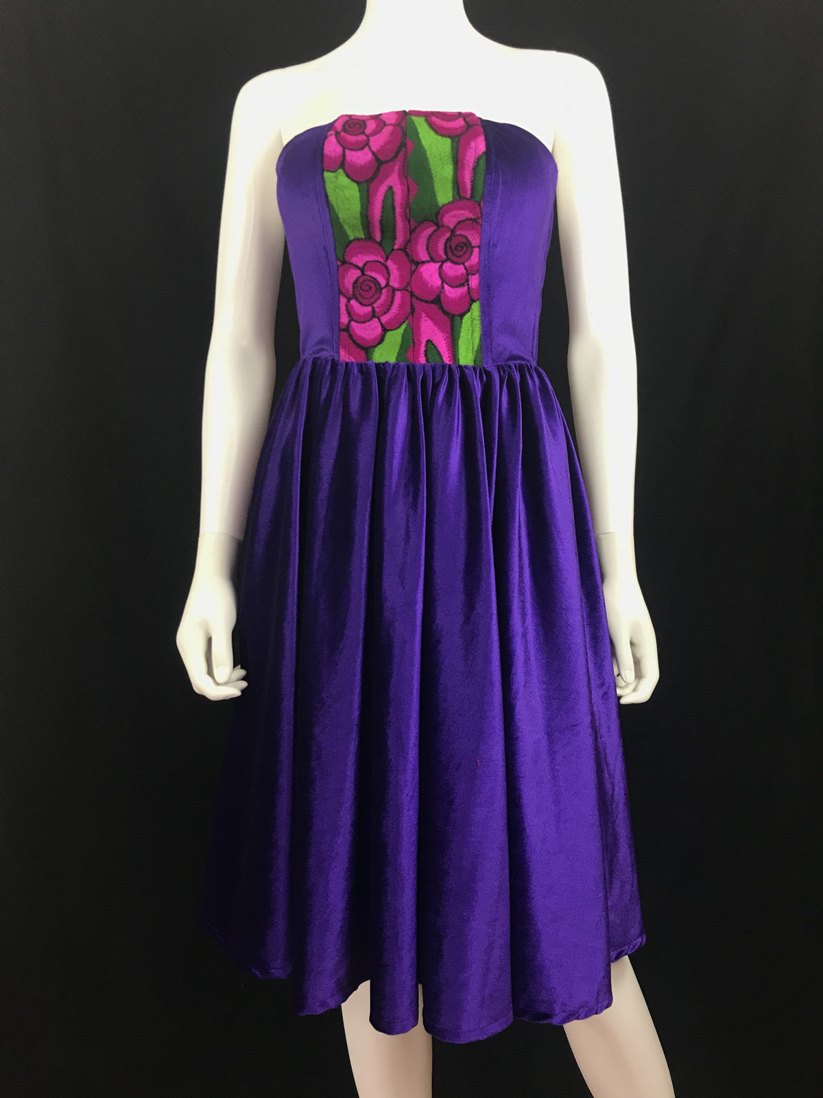 Mexican Fashion Embroidered Off-the-Sholder Dress - Nayibi Mexico Oaxaca Velvet Dress Colores Decor