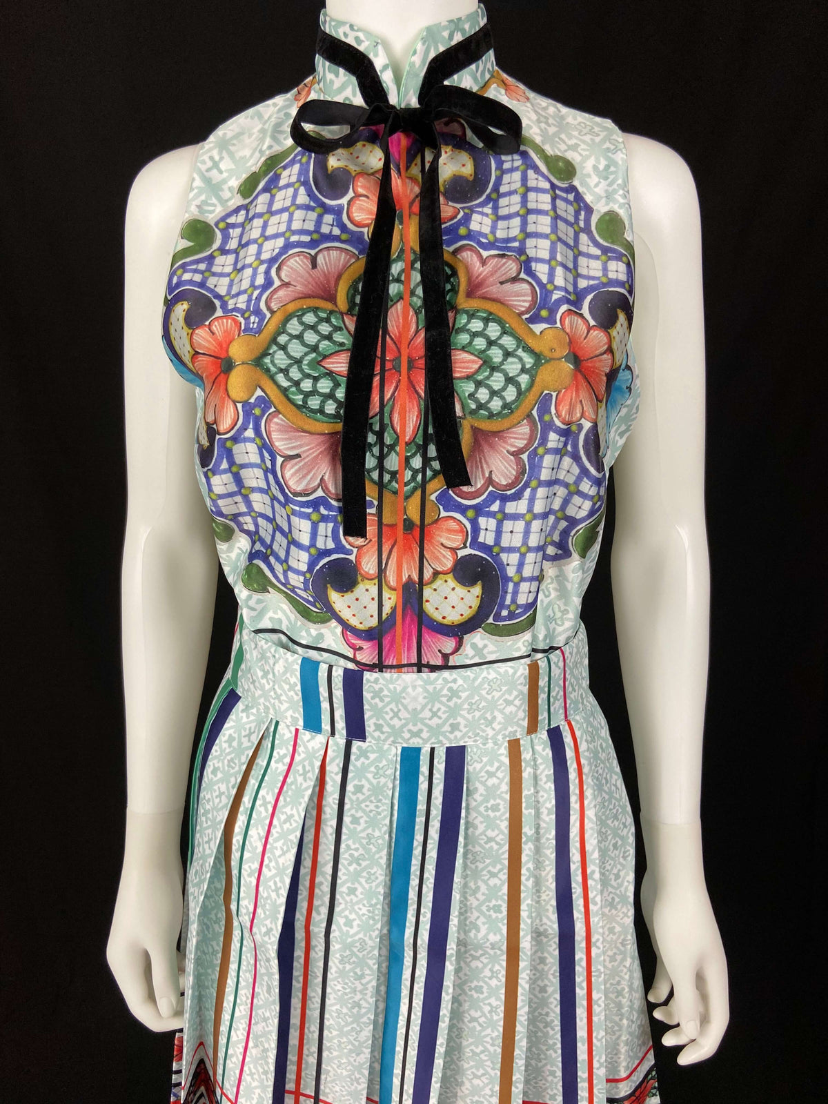 Mexican Fashion Designer Talavera Flores Set Colores Decor