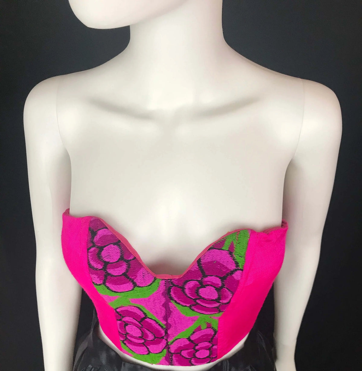 Mexican Fashion Embroidered Corset - Nayibi Mexico Oaxaca Rosa Corset Colores Decor
