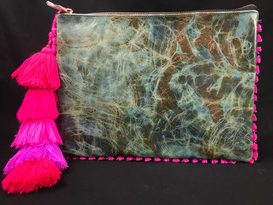 Otomi Tenango de Doria Embroidered 20 iPad/Laptop Leather Sleeve Colores Decor