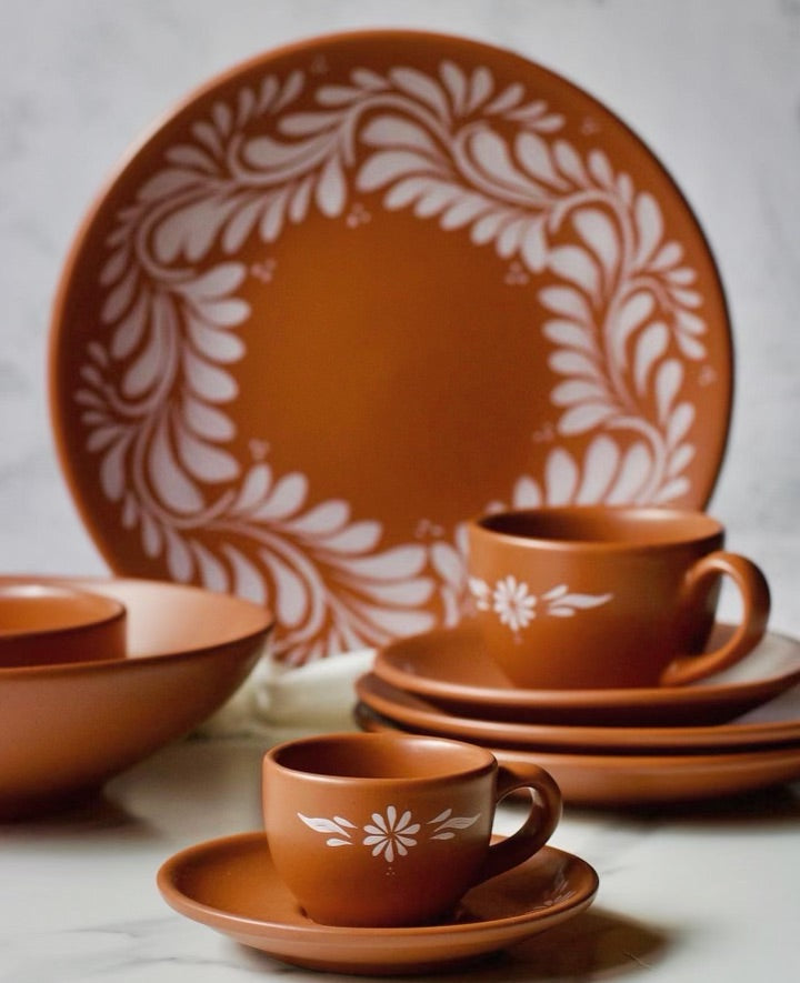 SPECIAL EDITION Mexican Porcelain 16-Piece Alegria Dinnerware Set- Claudio Limon CoLores Decor l Mexican Artisan Decor
