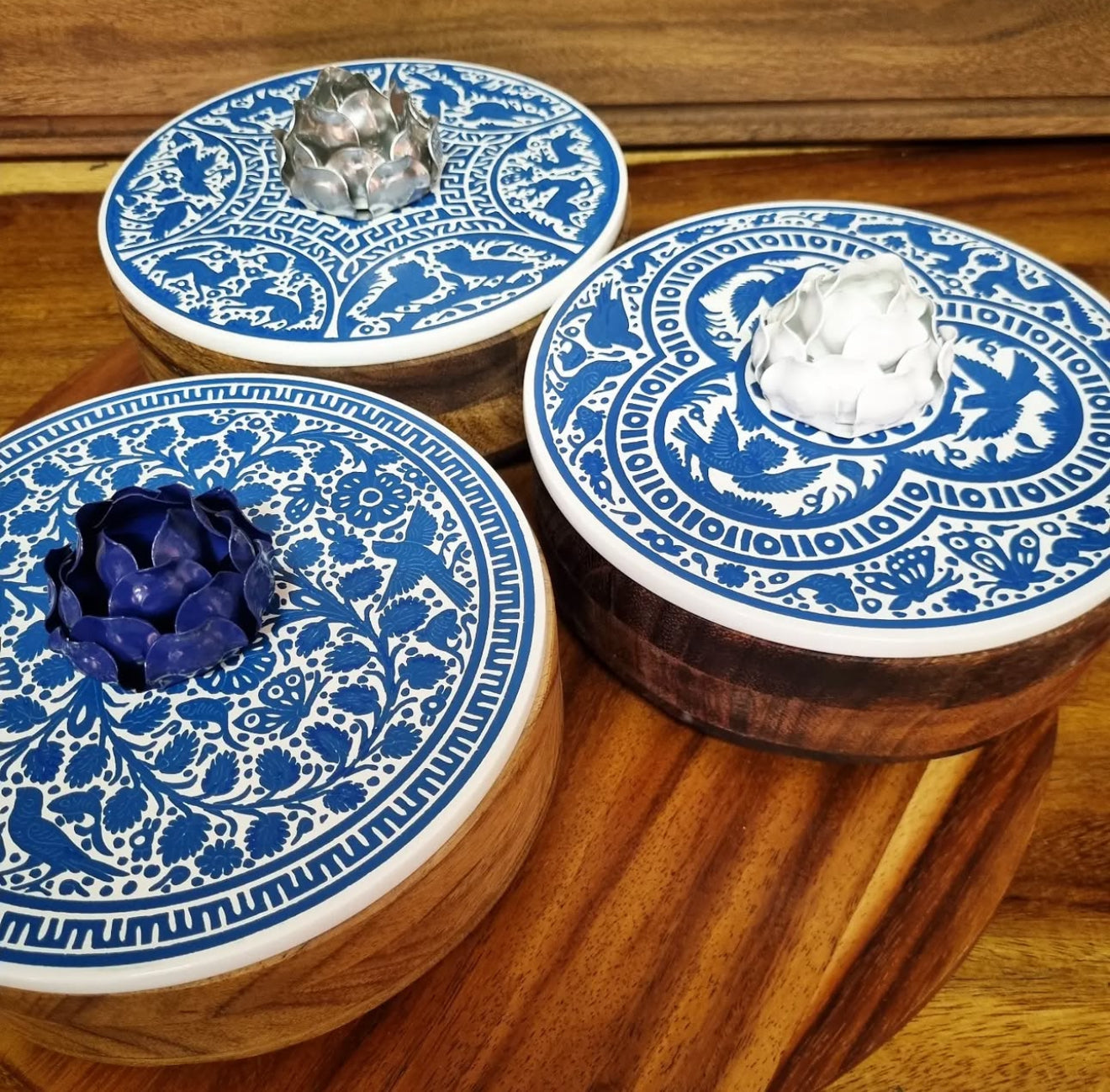 Mexican Handmade Parota Wood Tortilla Warmer - Olinala Colores Decor l Mexican Artisan Decor