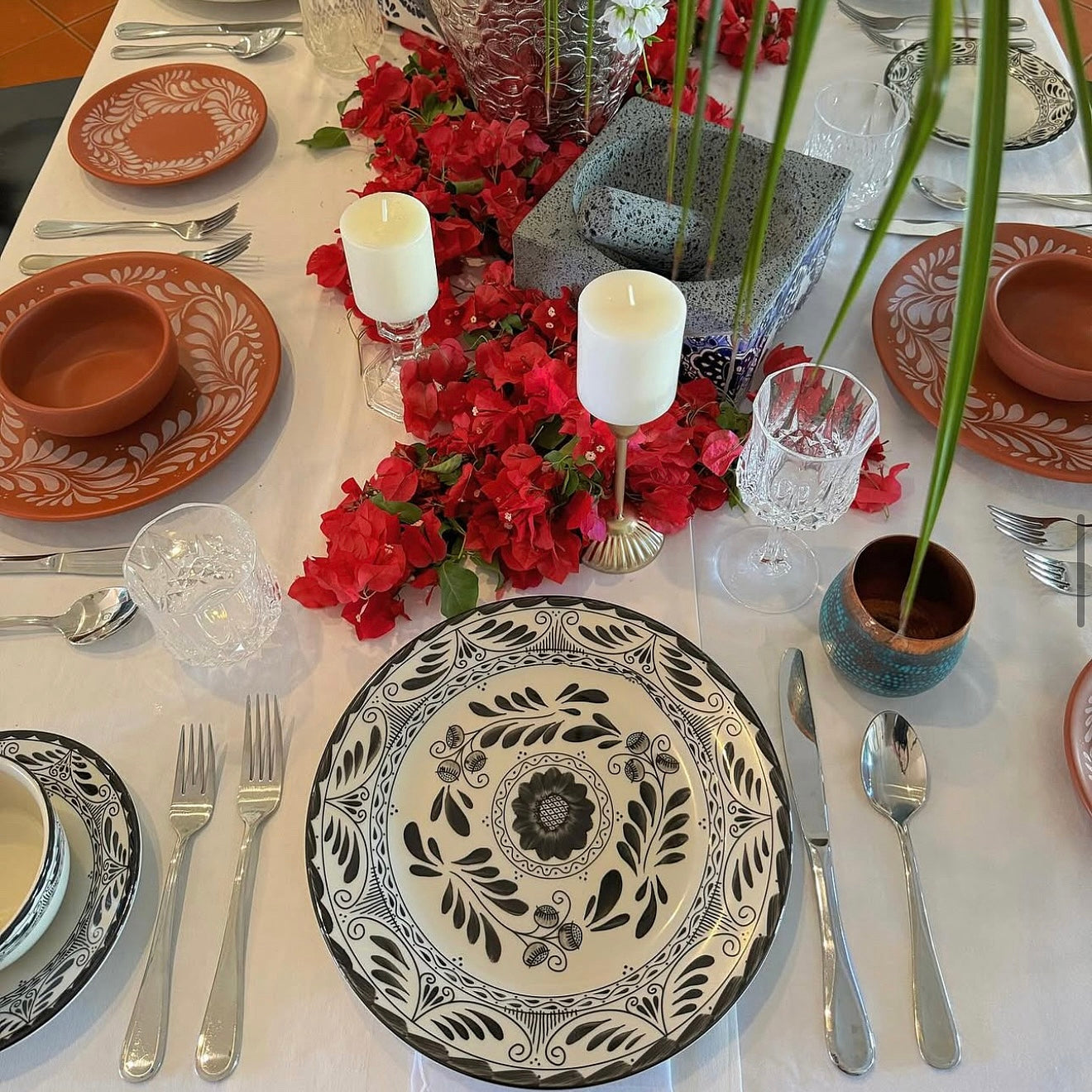 Mexican Porcelain 20-Piece BLACK Talavera Dinnerware Set CoLores Decor l Mexican Artisan Decor