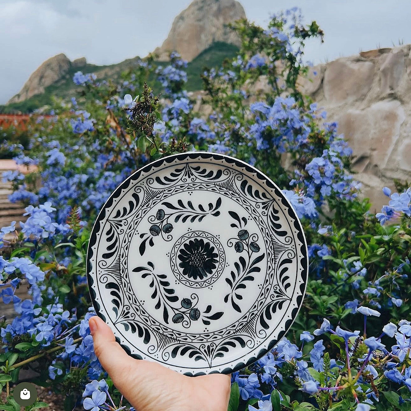 Mexican Porcelain 20-Piece BLACK Talavera Dinnerware Set CoLores Decor l Mexican Artisan Decor