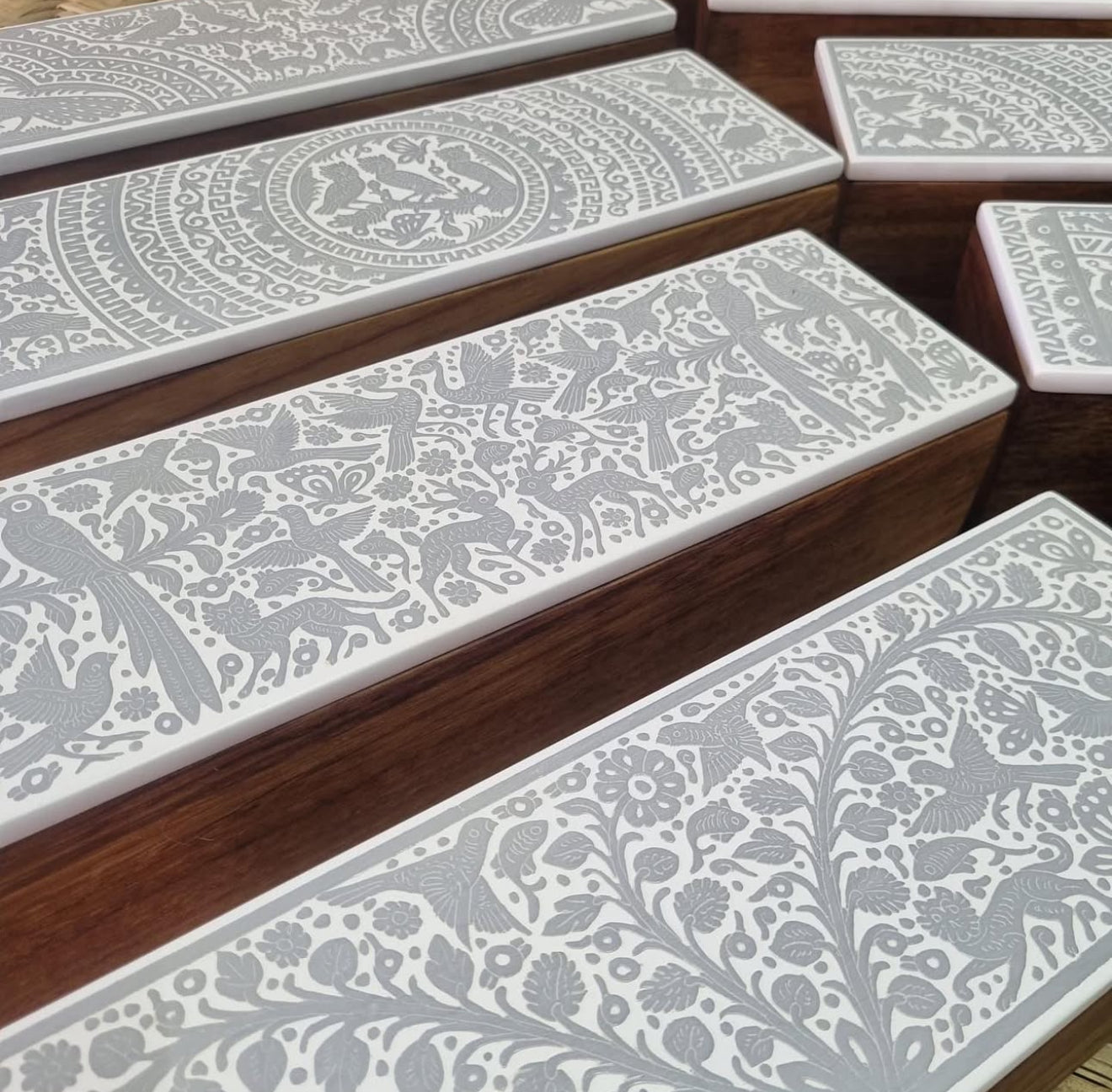 Mexican Handmade Parota Wood Wine Carrier Storage Box - Olinala 2.0 Colores Decor l Mexican Artisan Decor