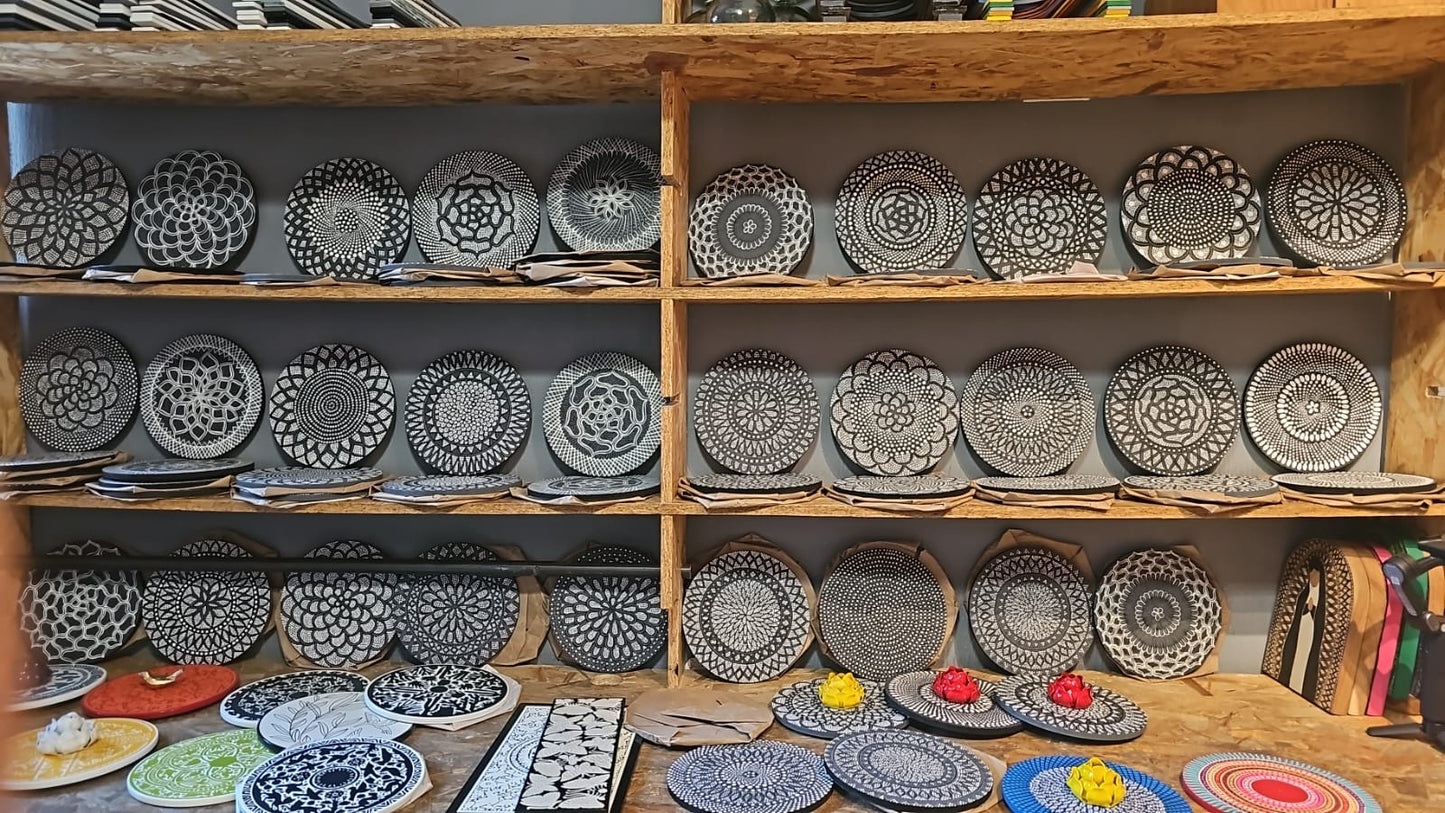 Mexican Handmade Parota Wood Tortilla Warmer - Olinala Colores Decor l Mexican Artisan Decor