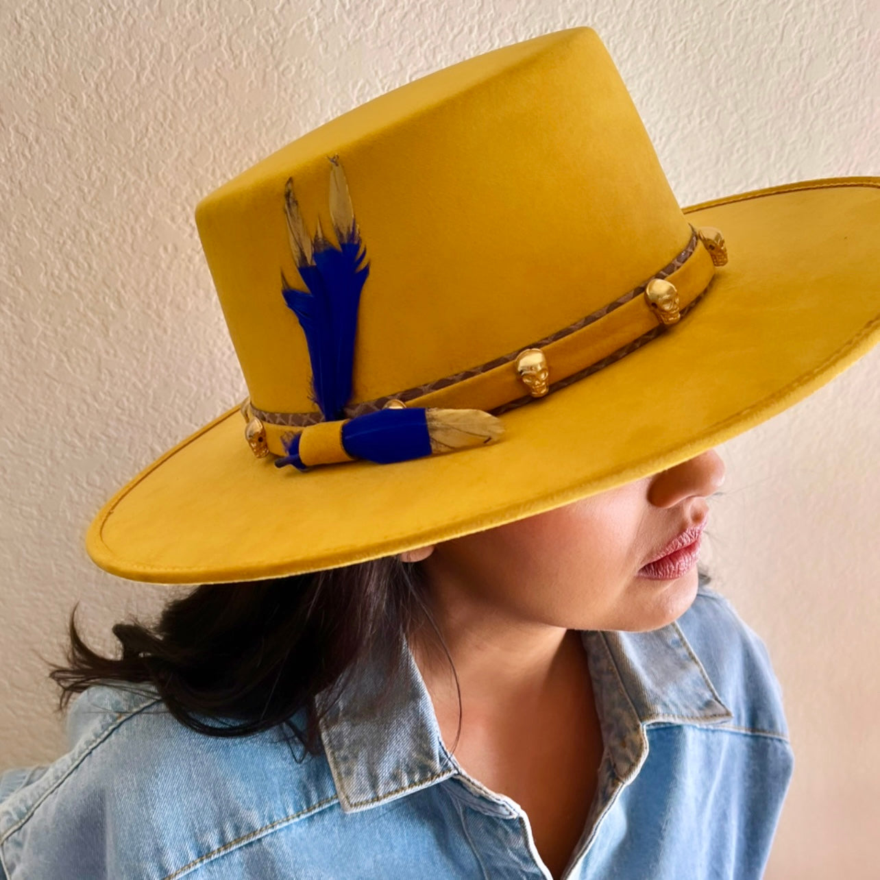 Mexican Handcrafted Boater Hat | 3 Plumas Colores Decor