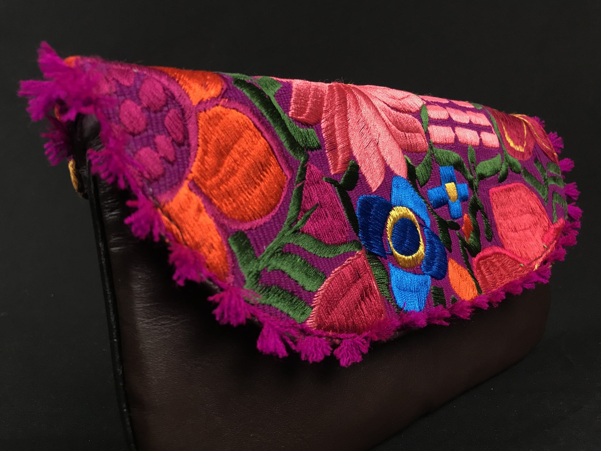 Guie Chiapas Embroidered Leather Wristlet Colores Decor