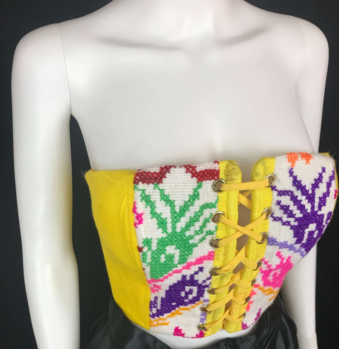 Mexican Fashion Embroidered Corset - Nayibi Mexico Potosi Yellow Corset Colores Decor