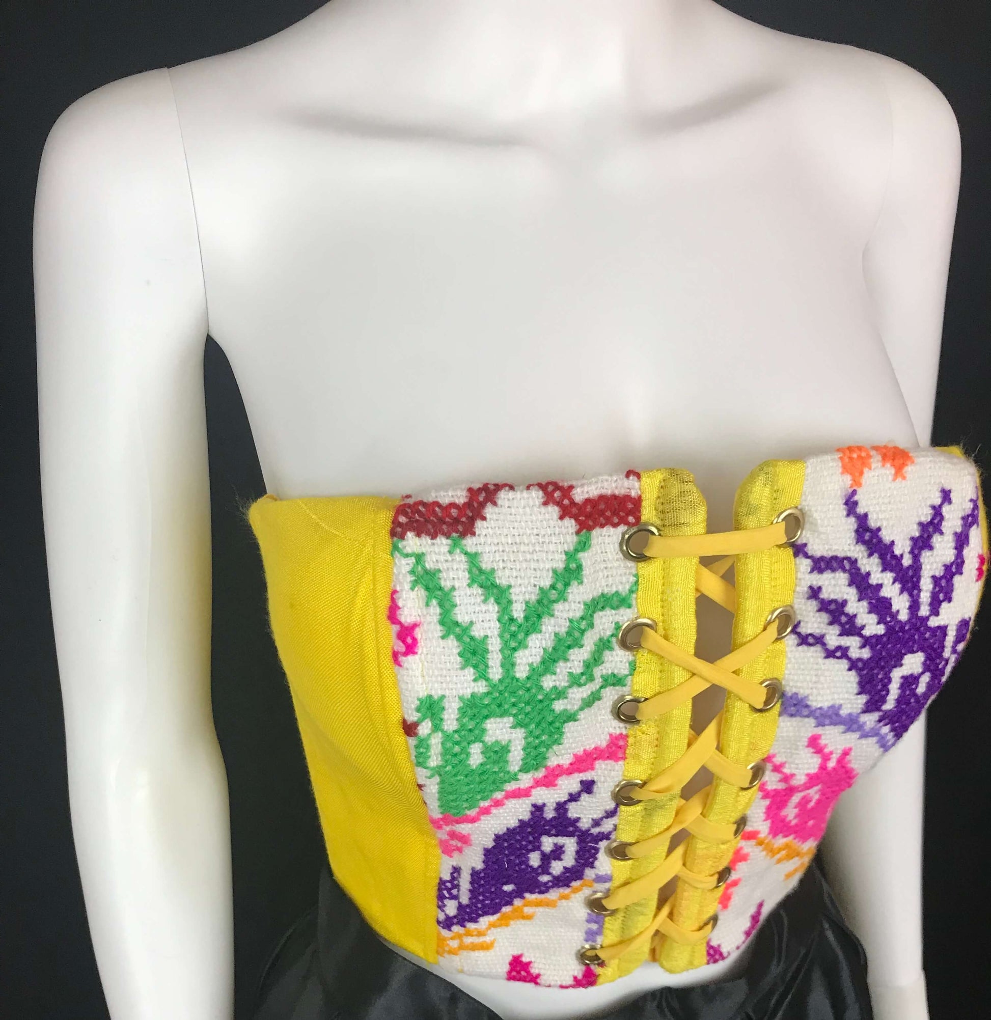 Mexican Fashion Embroidered Corset - Nayibi Mexico Potosi Yellow Corse –  CoLores Decor